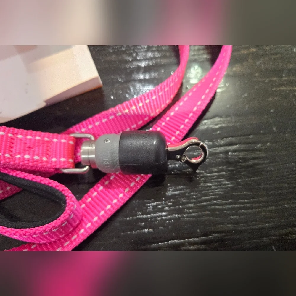 Thundersnap Pink Quick-Connect Dog Leash